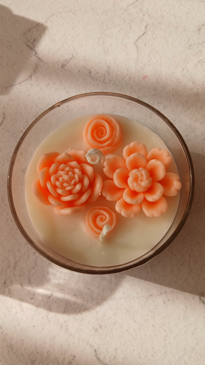 نوع عطرش انتخاب تو طبق لیست